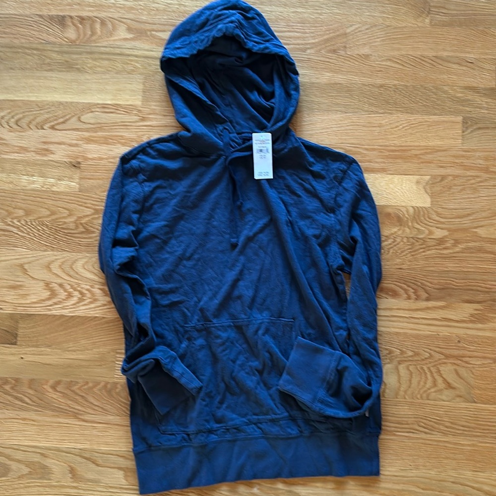 NEW! American Eagle men’s navy long sleeve sweatshirt kangaroo pocket size XS